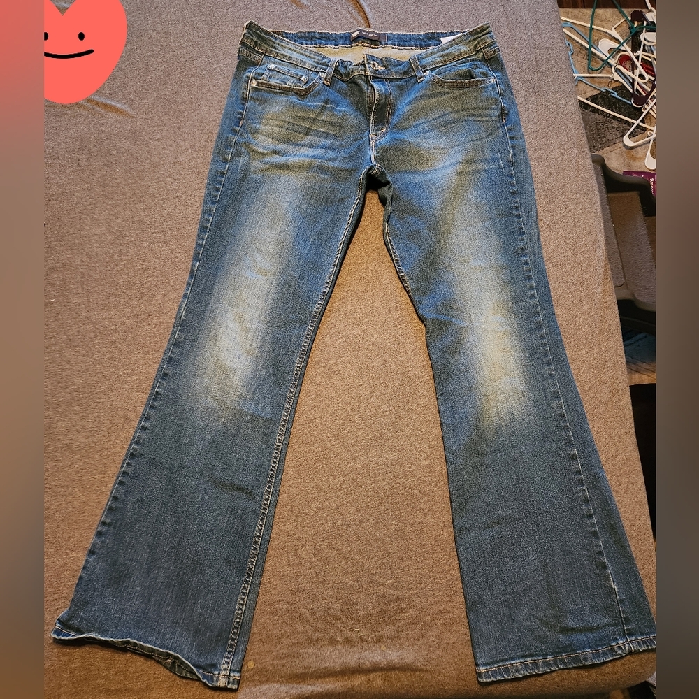 Levi 518 Superlow 15M 32x32 boot cut low rise